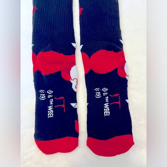 3 Pair of Crew Socks, IT-PENNYWISE, Freddy Krueger & Venom Horror Socks - Picture 6 of 16